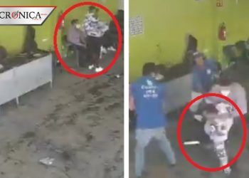 Ladrón recibe paliza en puesto de quesadillas del Estado de México (VIDEO)