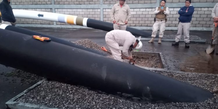 Huachicoleros provocan fuga de combustible en toma clandestina de Xicotepec de Juárez