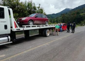 Secretaría de Movilidad y GN detienen unidades pirata en Ahuacatlán