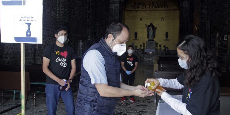 Iglesias de Puebla abrirán el próximo 10 de agosto con aforo de 25 %