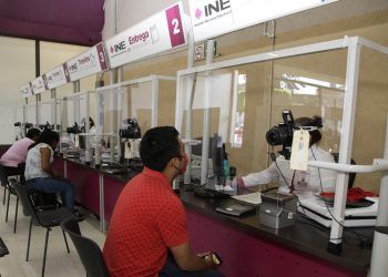 Reabren módulos del INE en Puebla