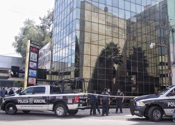 Vigilante de un edificio es asesinado en Puebla