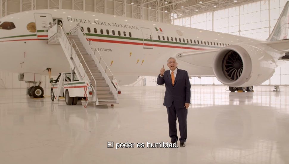 AMLO promueve rifa del avión presidencial con comercial