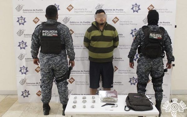 SSP Puebla asegura a vendedor de drogas en Plaza Loreto