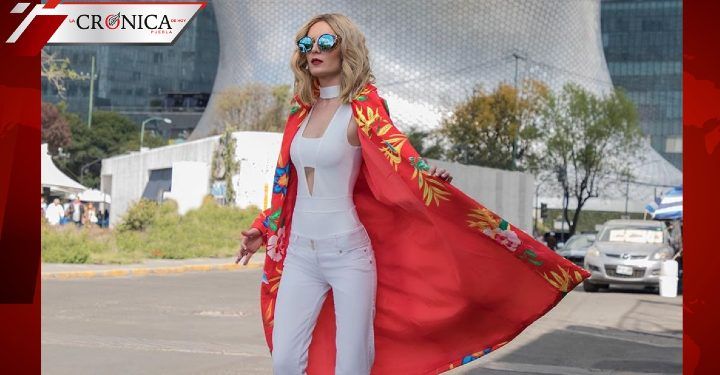 Tania Ruiz presume pastel con rostro de Enrique Peña Nieto en fiesta (VIDEO)