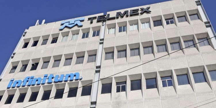 Trabajadores telefonistas en Puebla se unen a paro nacional