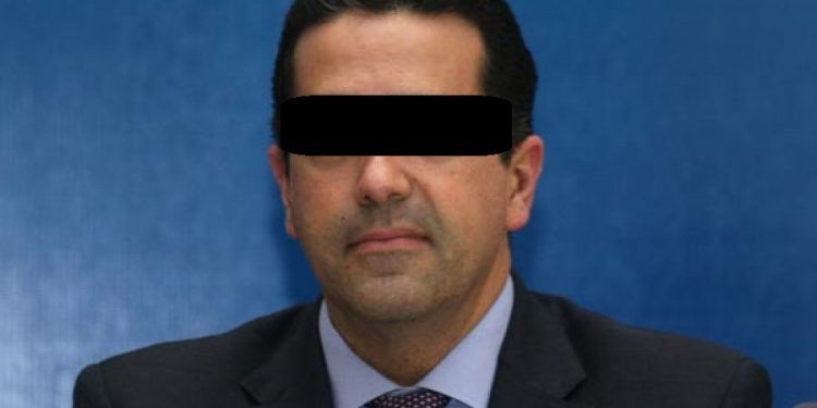 Procesan a notario morenovallista por uso de documento falso