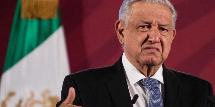 Juez concede amparo a Greenpeace y suspende temporalmente programa energético de AMLO