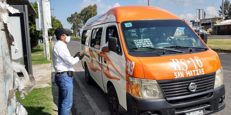 Secretaría de Movilidad infracciona a 268 unidades por sobrecupo