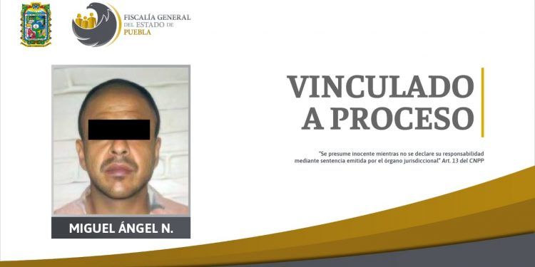 Procesan a narcomenudista que intentó lesionar a un policía en Xicotepec de Juárez