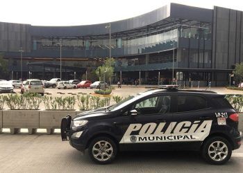Grupo de maleantes atracan joyería al interior del Parque Puebla