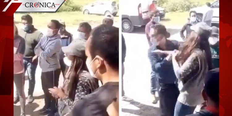 Mujer agrede a alcalde de Tlaxcala por no cumplir promesas de campaña (VIDEO)