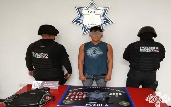 Sujeto con más de 50 dosis de droga es asegurado en Puebla