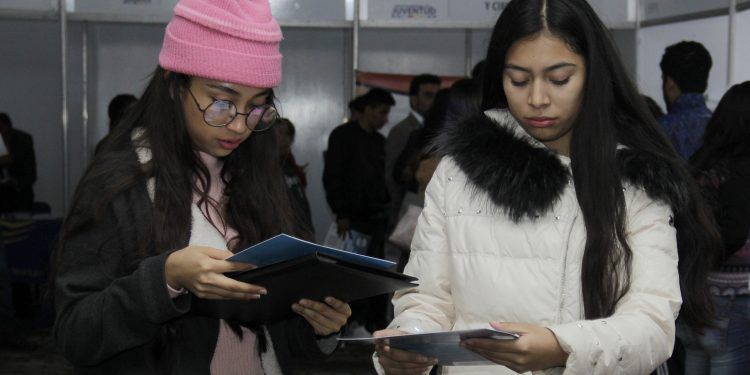 Va a la baja, Jóvenes Construyendo Futuro