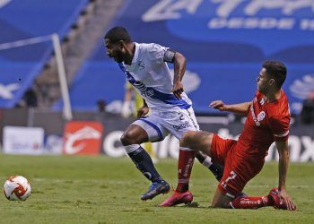 Brayan Angulo pone en duda imparcialidad del arbitraje del Guard1anes 2020