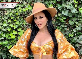 Maribel Guardia presume sus curvas en entallado vestido amarillo