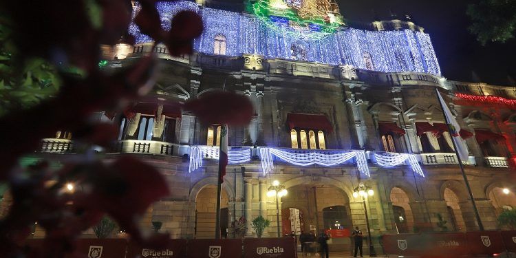 Primeras 400 personas que lleguen al zócalo de Puebla accederán al Grito de Independencia