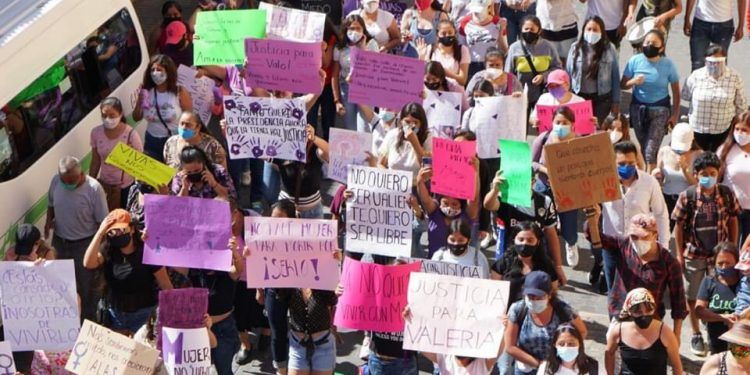 Sujeto agredió sexualmente y quiso degollar a una joven; fue detenido en Xicotepec