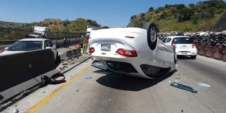 “El Mijis” sufre un accidente en la carretera San Luis–Querétaro