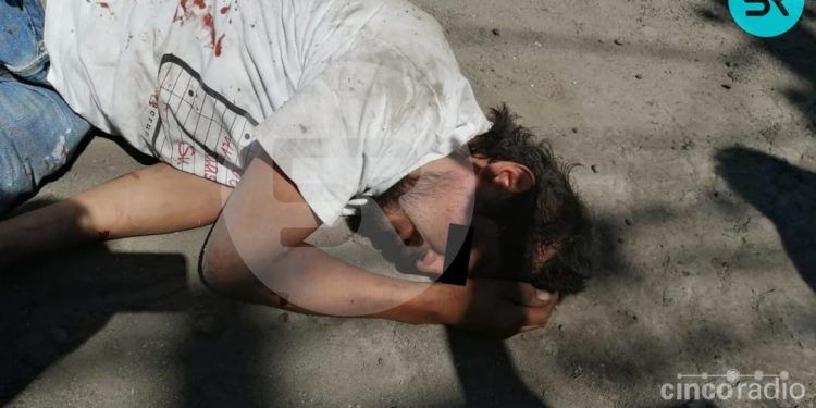 Vecinos de la Colonia Villa Verde golpean a presunto ladrón 