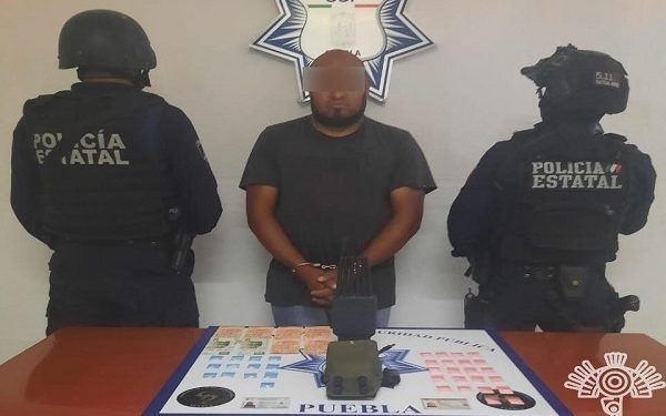Policía Estatal detiene a sujeto con 35 dosis de droga en Xochitlán