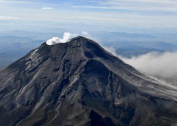 Sobrevuelo al Popocatépetl, confirma estabilidad en la actividad volcánica