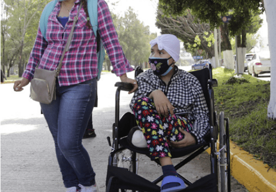 En la lucha contra cáncer y el desabasto