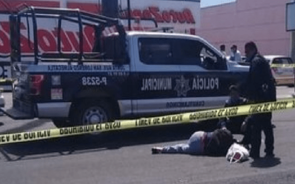 Mujer muere atropellada por una camioneta frente a Plaza San Diego
