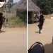 Difunden video de cabra negra caminando como un ser humano en India