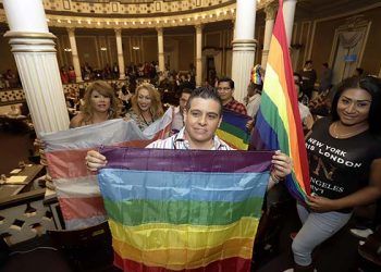 Las “bodas gay”, los tiempos legislativos y las elecciones en Puebla