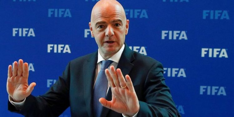 Gianni Infantino, presidente de la FIFA, dio positivo a COVID-19