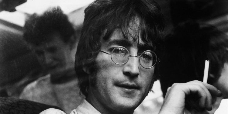 John Lennon es recordado por fans a 80 años de su nacimiento