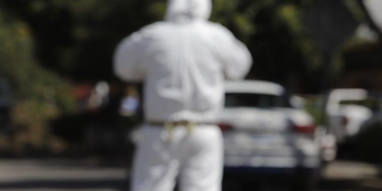 La atracan en combi, luego muere