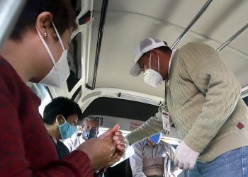 Infraccionan 15 unidades de transporte público en Puebla por exceder 50% de cupo