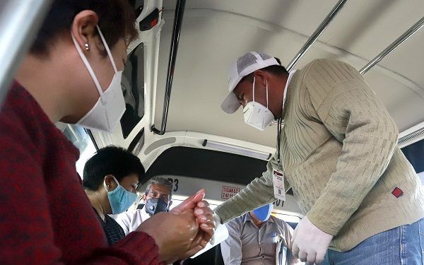 Infraccionan 15 unidades de transporte público en Puebla por exceder 50% de cupo