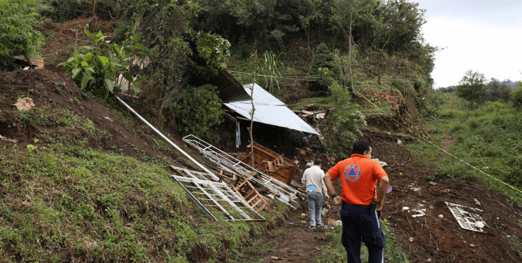 Desgajamientos de tierra, alto riesgo en Huauchinango