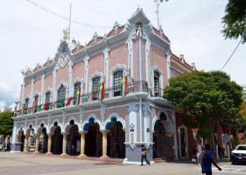 Dan de baja a funcionaria de Tehuacán por presuntas irregularidades
