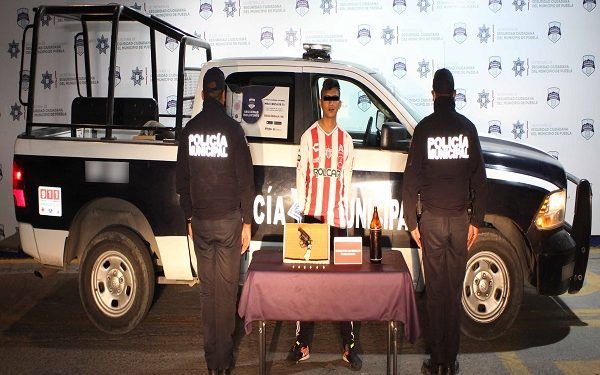 Sujeto en posesión de arma de fuego es asegurado en Puebla