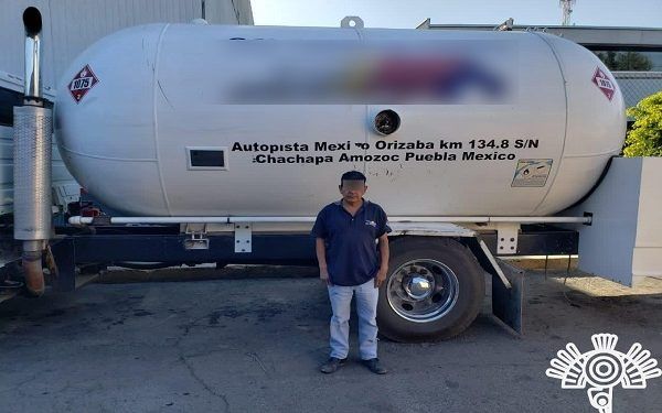 Sujeto con pipa cargada de huachigas es detenido en Amozoc