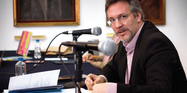 Historias para armar la Historia / Ackerman, el Covid y otras historias de horror