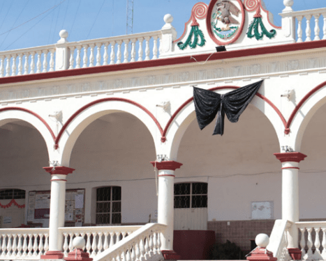 La alcaldía de Acatlán es cerrada por COVID
