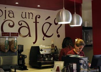 Impuesto por ponerle un shot al cafecito
