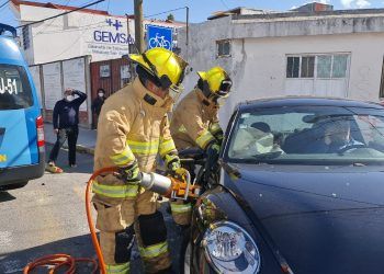Un lesionado deja colisión entre unidad de la Ruta S-14A y vehículo en Puebla