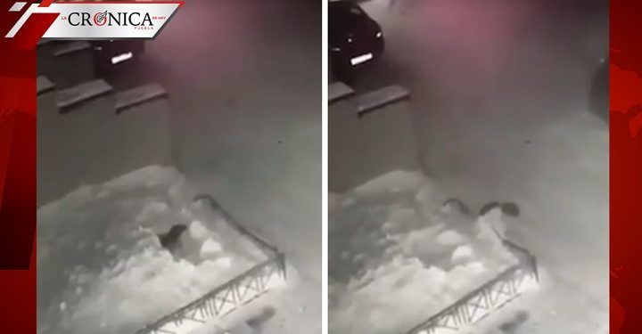 Niña sobrevive a caída desde un cuarto piso gracias a la nieve en el suelo (VIDEO)