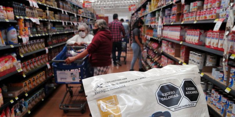 Nuevo etiquetado genera pérdidas de 30 % en industria de alimentos en Puebla