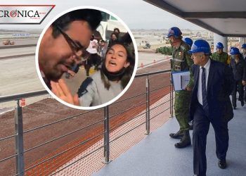 Mujer exige apoyo para quimioterapias y cachetea a empleado de AMLO (VIDEO)