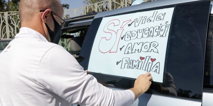 Frente por la Familia realiza movilización en Puebla contra legalización del aborto