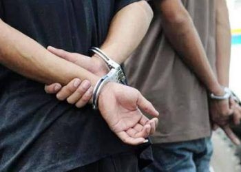 Persecución culmina con detención de dos presuntos ladrones en Texmelucan
