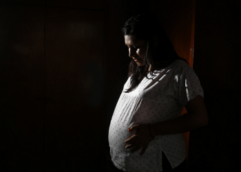Violencia obstétrica, con 15 años de cárcel