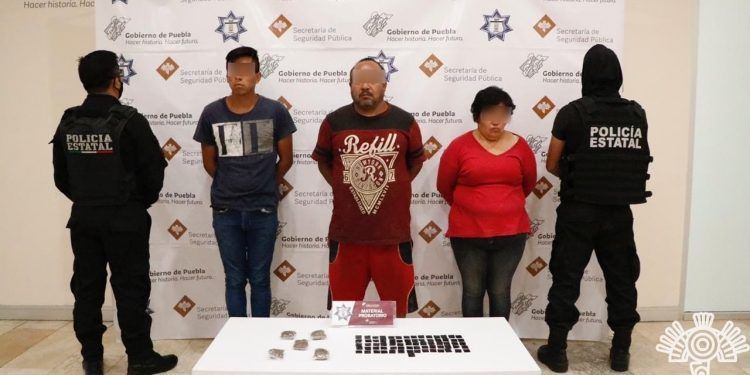 Detienen en la ciudad de Puebla a presuntos narcovendedores de “El Croquis”